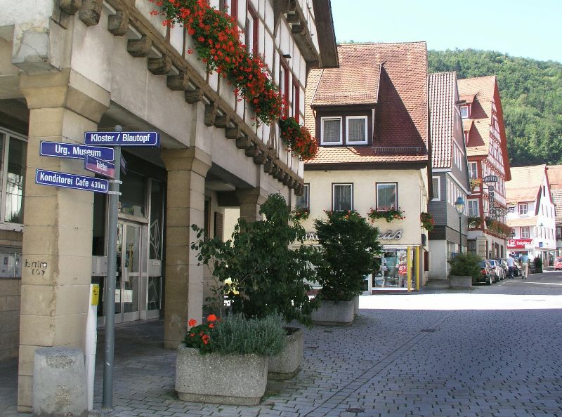Marktstraße in Blaubeuren, mit dem Hotel-Restaurant Ochsen