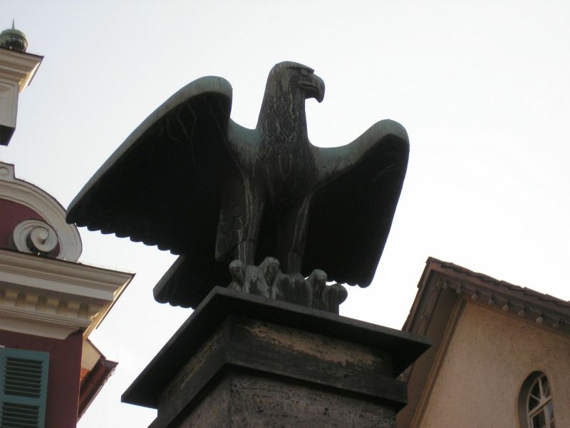 Der Reichsadler, Zeichen der freien Reichsstadt Esslingen, auf dem Stadtbrunnen