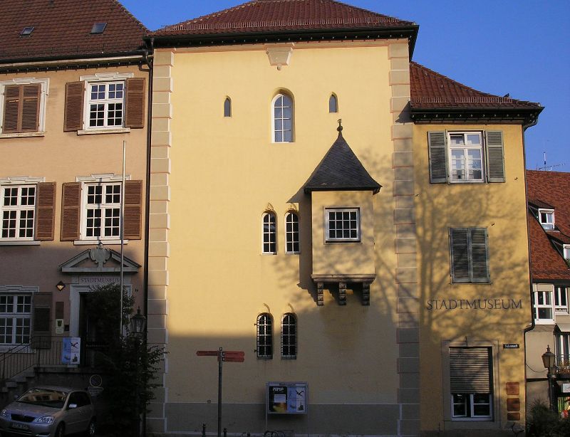 Gelbes Haus mit Stadtmuseum in Esslingen