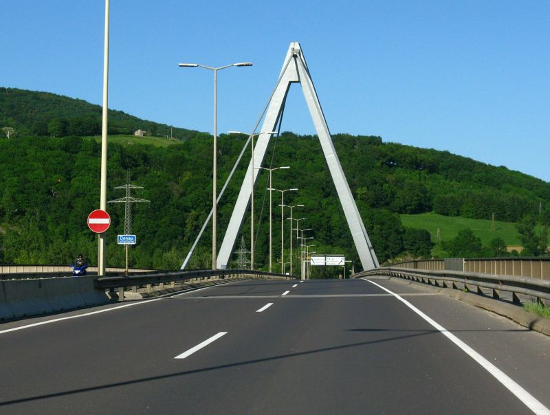 Steyregger Brücke über die Donau