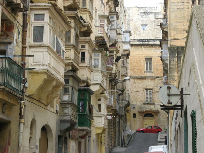 Typische Strasse in Valetta, Malta