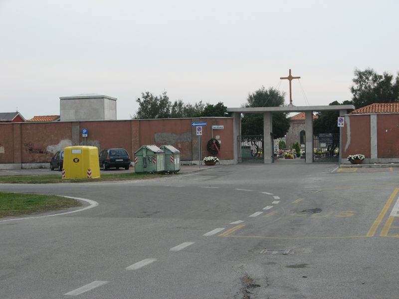 Pellestrina, Friedhof, Endstation Bus 11, Umsteigen zur Fähre nach Chioggia